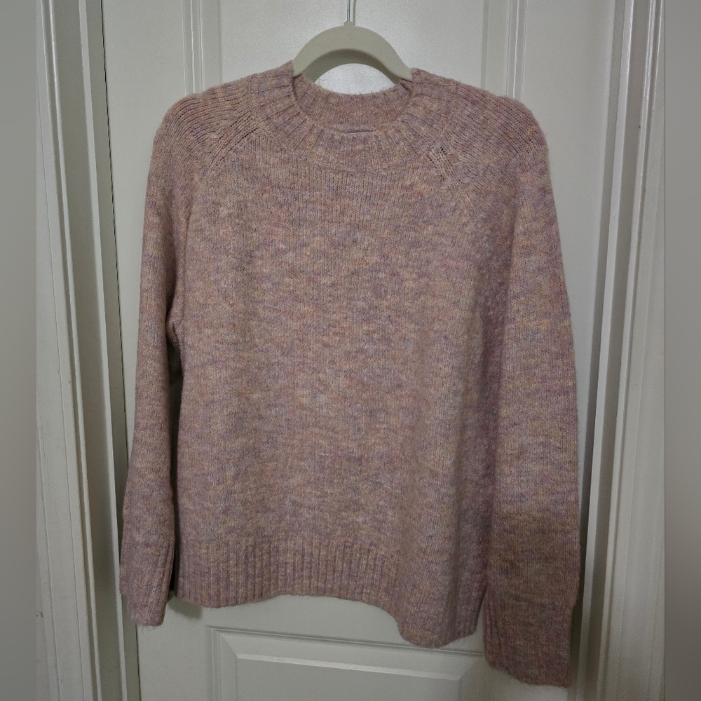 Old Navy Women's Heathered Pink Crew Neck Sweater